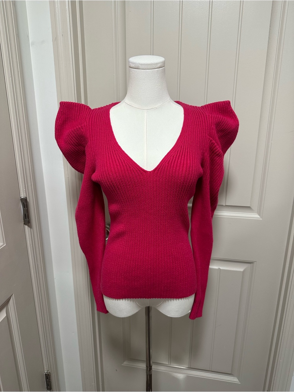 Express Fuchsia V-Neck Puff-Sleeve Ribbed Sweater